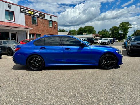 Used 2022 BMW 330i xDrive Sedan w/ M Sport Package AWD/4WD image 4