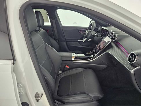 Used 2025 Mercedes-Benz C 300 Sedan image 10