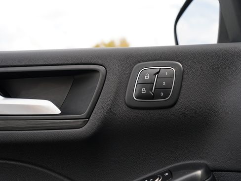 Used 2023 Ford Escape Platinum w/ Premium Technology Package image 20