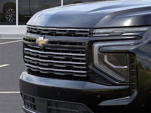 New 2025 Chevrolet Suburban High Country image 13
