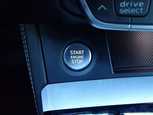 Used 2023 Audi Q5 e Premium Plus image 25