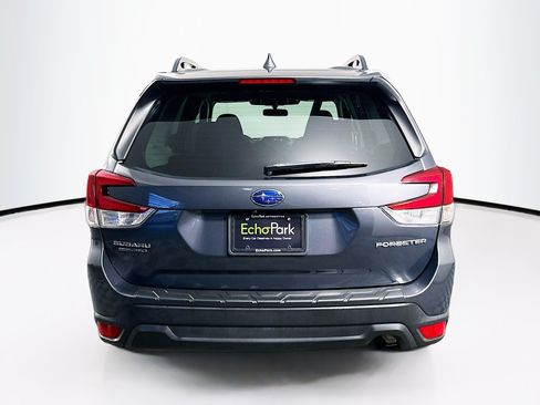 Used 2022 Subaru Forester Premium AWD/4WD image 7