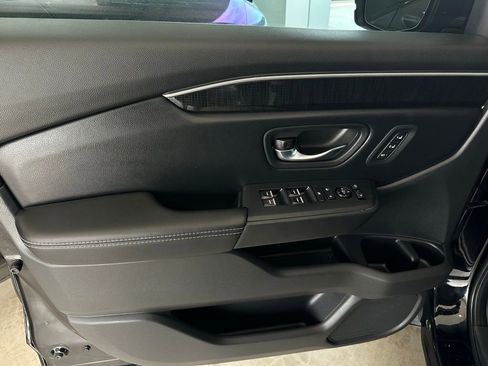 Used 2023 Honda Pilot Elite image 12