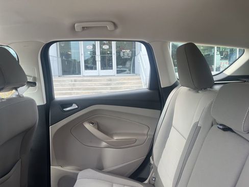 Used 2013 Ford Escape SE FWD image 10