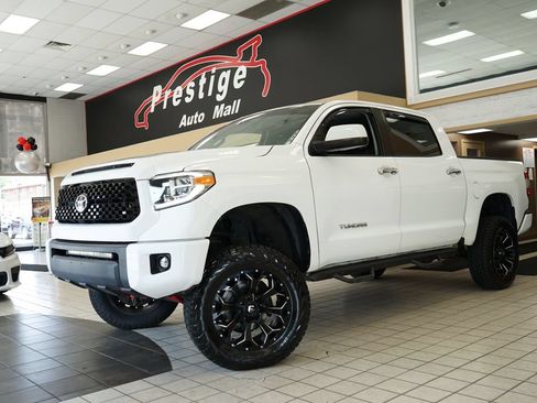 Used 2018 Toyota Tundra Limited w/ Limited Premium Package AWD/4WD image 19