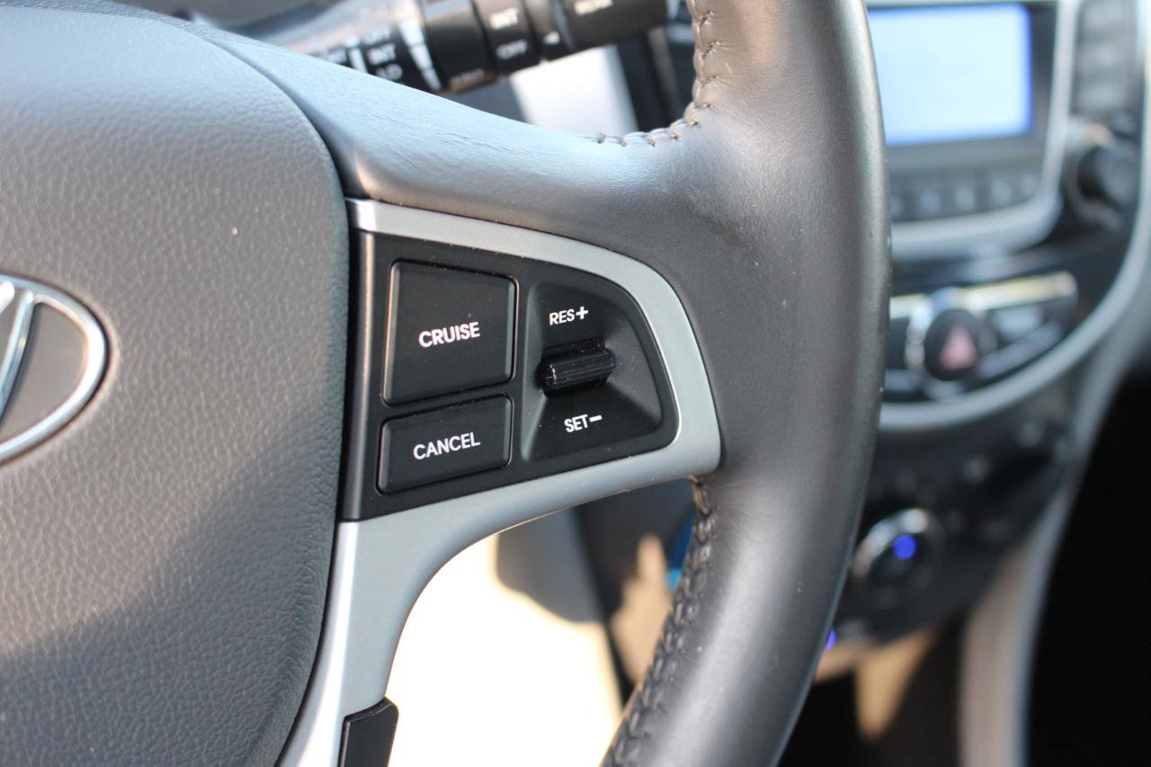 Used 2014 Hyundai Accent SE FWD image 19