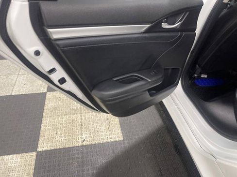 Used 2019 Honda Civic EX-L image 11
