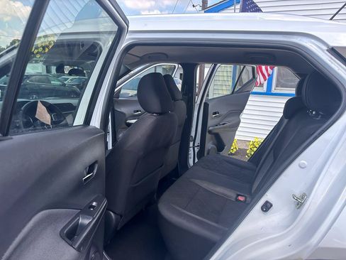 Used 2018 Nissan Kicks SV FWD image 12