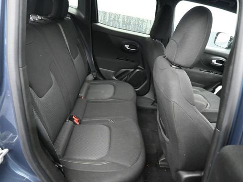 Used 2021 Jeep Renegade Latitude image 7