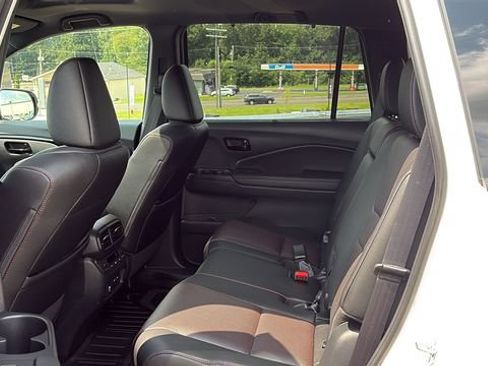 Used 2025 Honda Passport Black Edition image 24