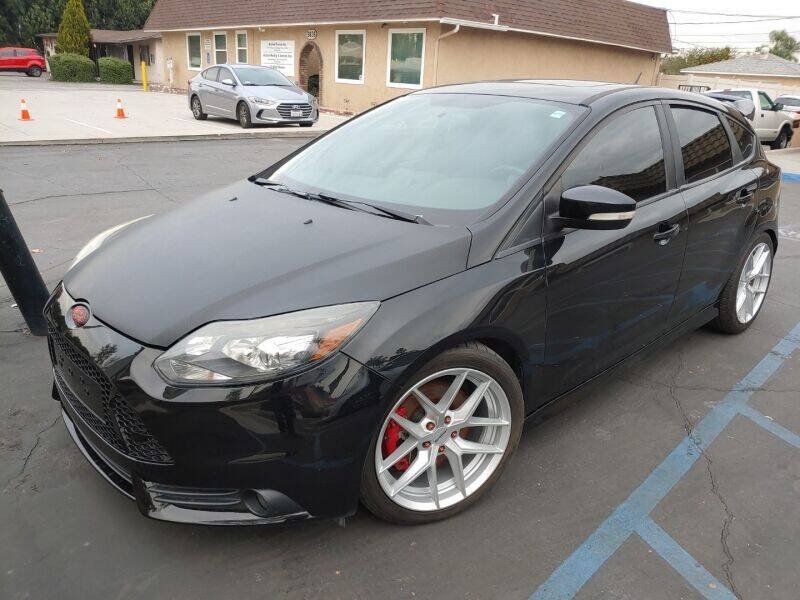 Used 2014 Ford Focus ST w/ Equipment Group 202A FWD image 28