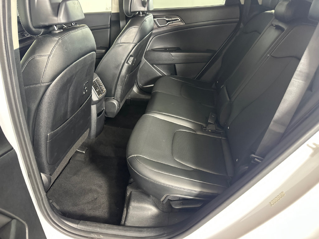 Used 2024 Kia Sportage EX FWD image 20
