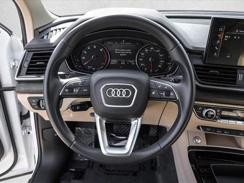 Used 2023 Audi Q5 2.0T Premium w/ Convenience Package AWD/4WD image 13
