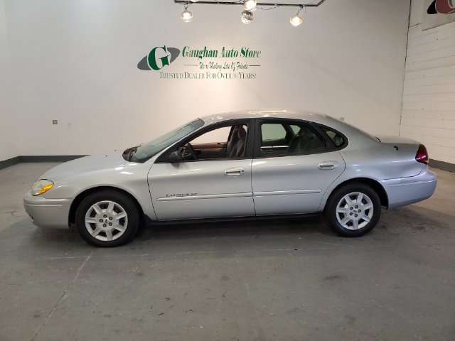 Used 2005 Ford Taurus SE FWD image 3
