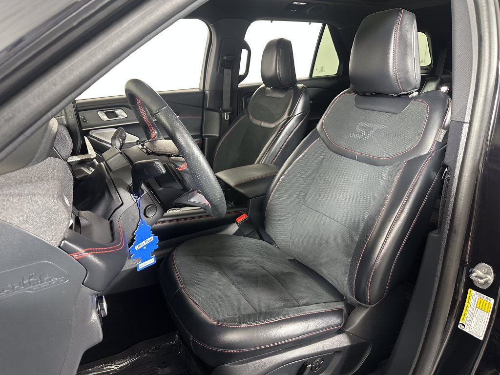 Used 2025 Ford Explorer ST AWD/4WD image 16
