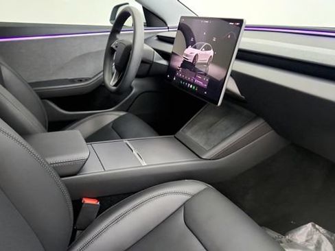 Used 2025 Tesla Model 3 RWD image 33