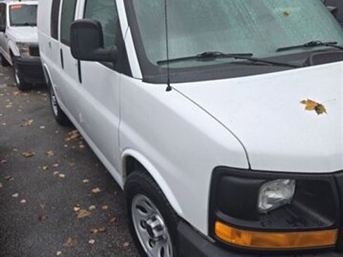 Used 2013 GMC Savana 1500 AWD image 6