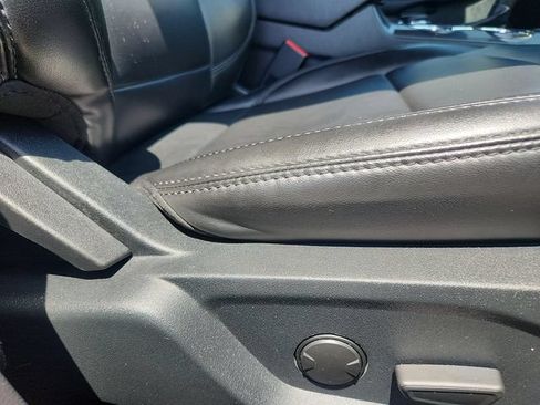 Certified 2019 Ford Explorer XLT w/ Equipment Group 202A AWD/4WD image 35