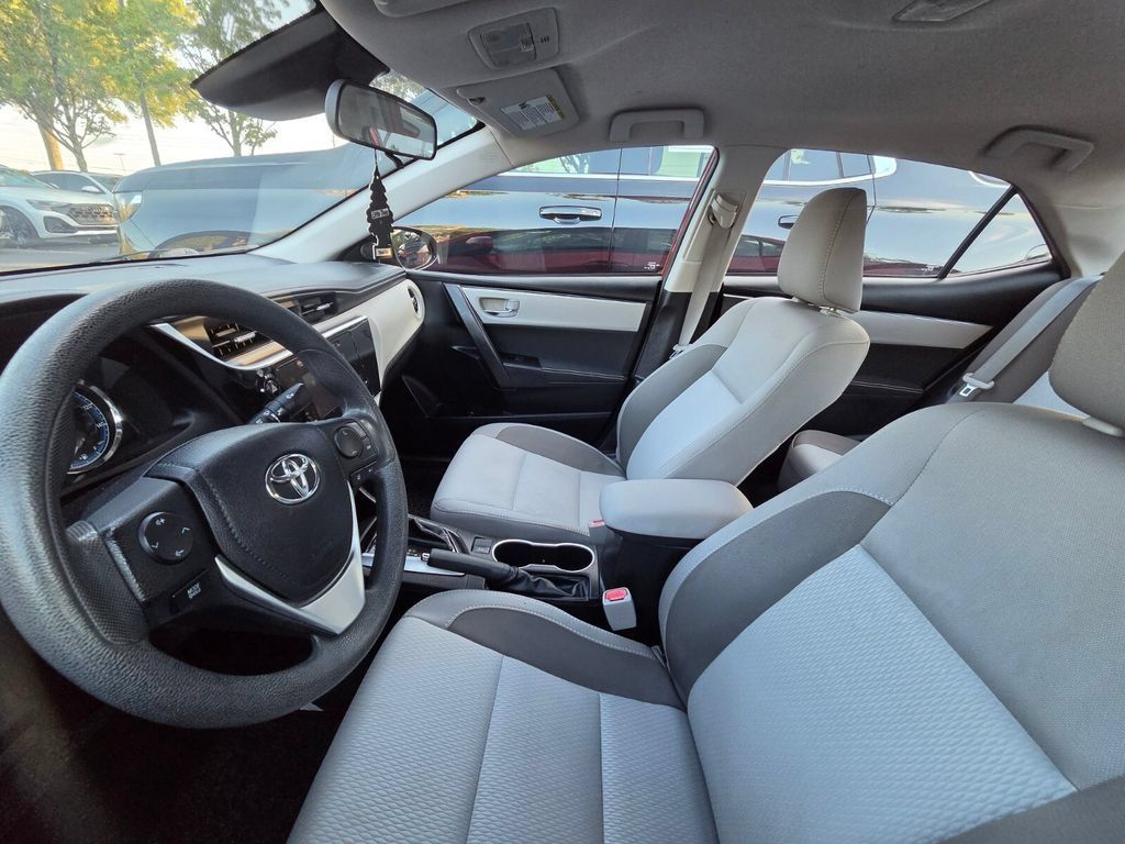 Used 2019 Toyota Corolla LE FWD image 8