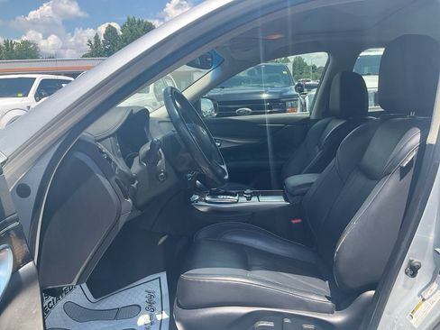 Used 2016 INFINITI Q70 L 3.7 w/ Deluxe Touring Package RWD image 15