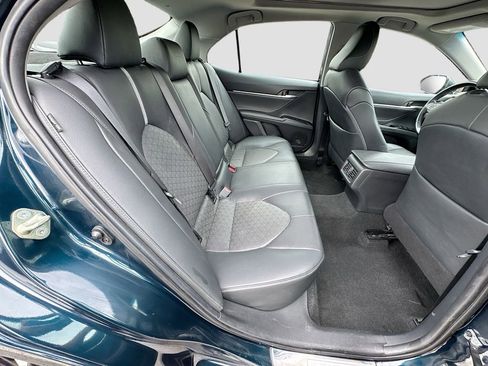 Used 2018 Toyota Camry XSE image 34