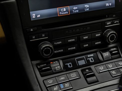 Used 2017 Porsche 911 Turbo image 65