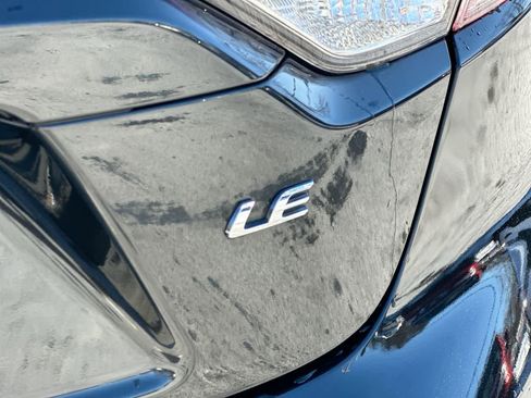 Used 2022 Toyota Corolla LE image 18