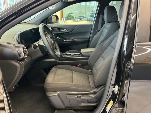 Used 2025 Chevrolet Equinox LT image 10