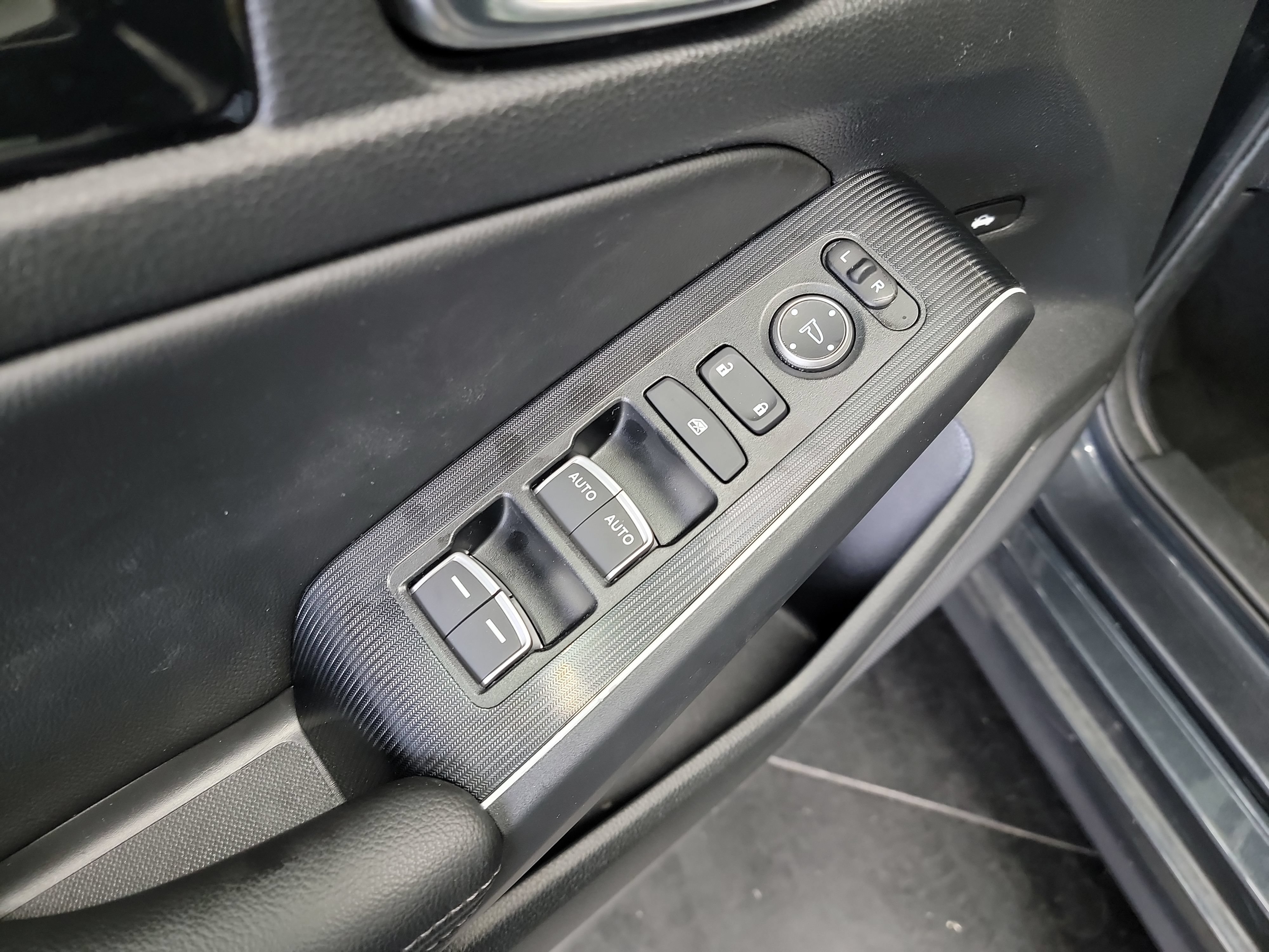 Used 2025 Honda Civic Sport Touring image 14