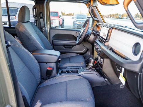 New 2026 Jeep Gladiator Sport image 18