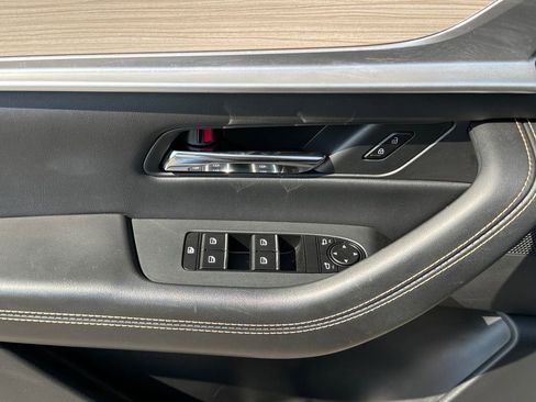 Used 2024 MAZDA CX-90 Plug-In Hybrid w/ Premium Pkg AWD/4WD image 11