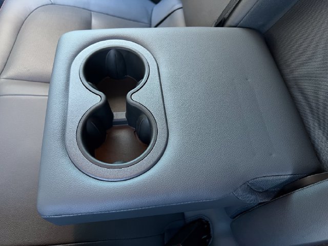 Used 2020 Chevrolet Bolt Premier w/ Infotainment Package FWD image 31