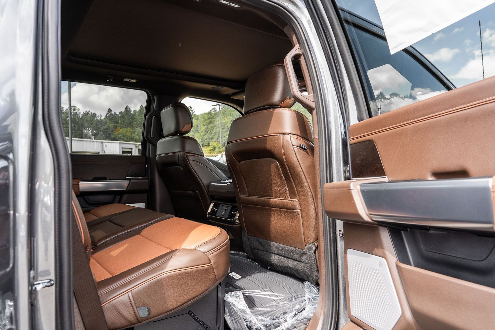 New 2026 Ford F150 King Ranch w/ Equipment Group 601A High AWD/4WD image 9