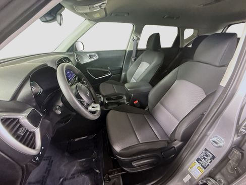 Used 2024 Kia Soul LX w/ Option Group 015 FWD image 21