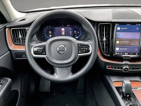 Certified 2024 Volvo XC60 B5 Plus w/ Climate Package image 8