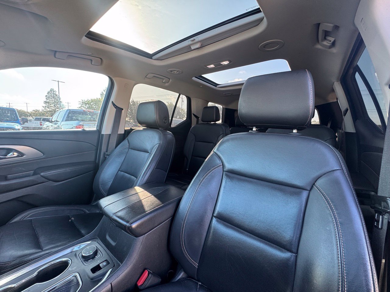 Used 2021 Chevrolet Traverse Premier w/ Redline Edition FWD image 6