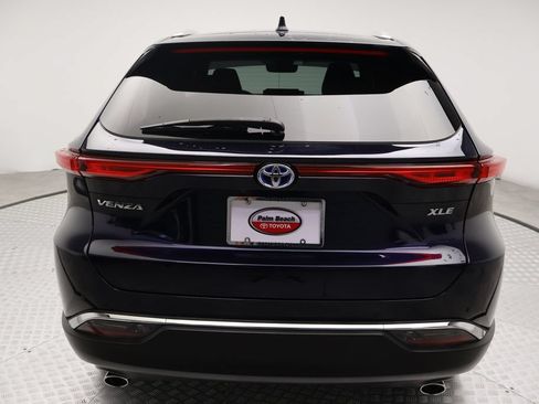Certified 2023 Toyota Venza XLE AWD/4WD image 9