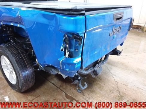 Used 2021 Jeep Gladiator Sport image 17