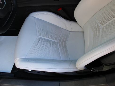 Used 2024 Chevrolet Corvette Stingray Preferred Cpe w/ Z51 Performance Package image 8