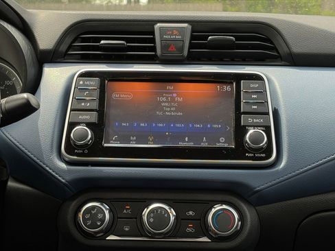 Used 2025 Nissan Versa SV FWD image 17