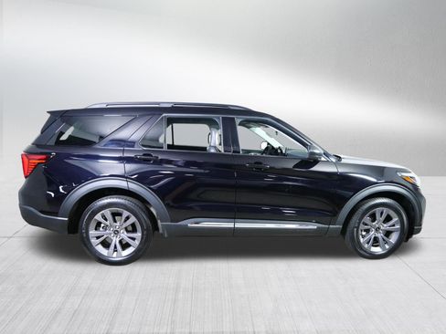 Used 2025 Ford Explorer Active w/ Active Comfort Package AWD/4WD image 8