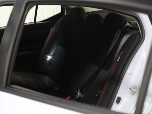 New 2025 Nissan Versa SR w/ Trunk Package image 17