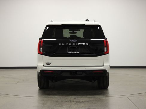 Used 2025 Ford Expedition Active image 8