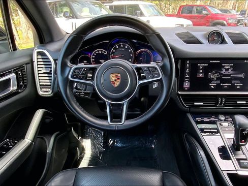 Used 2019 Porsche Cayenne AWD/4WD image 6