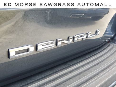 Used 2021 GMC Yukon Denali w/ LPO, Illumination Package image 8