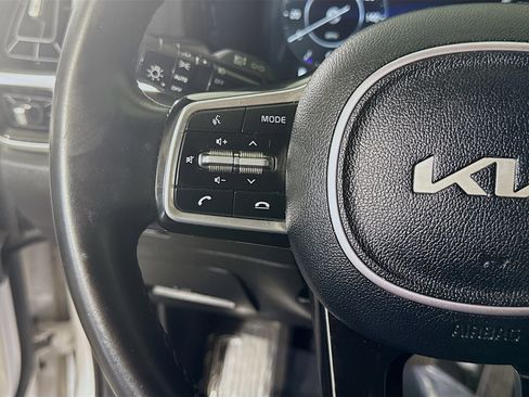 Used 2023 Kia Sorento SX image 11