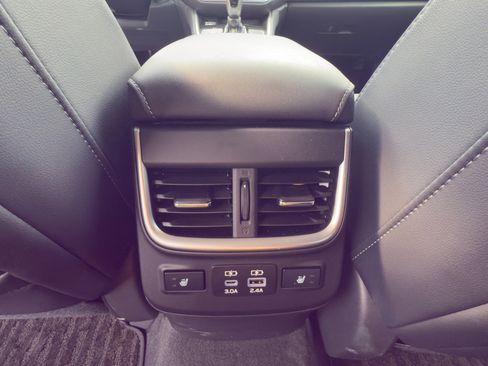 Used 2023 Subaru Outback Limited image 15