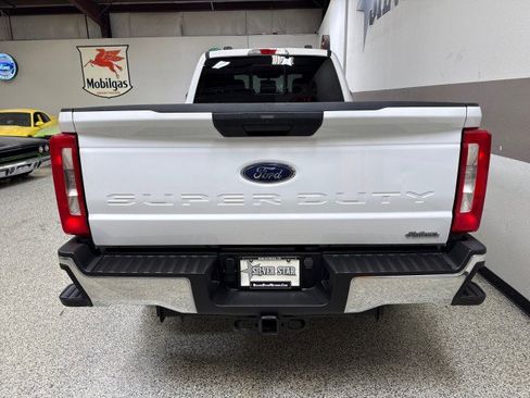 Used 2023 Ford F250 XL w/ FX4 Off-Road Package image 8