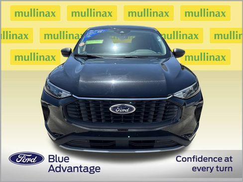 Used 2025 Ford Escape Active FWD image 11