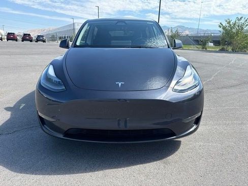 Used 2024 Tesla Model Y Long Range AWD/4WD image 10